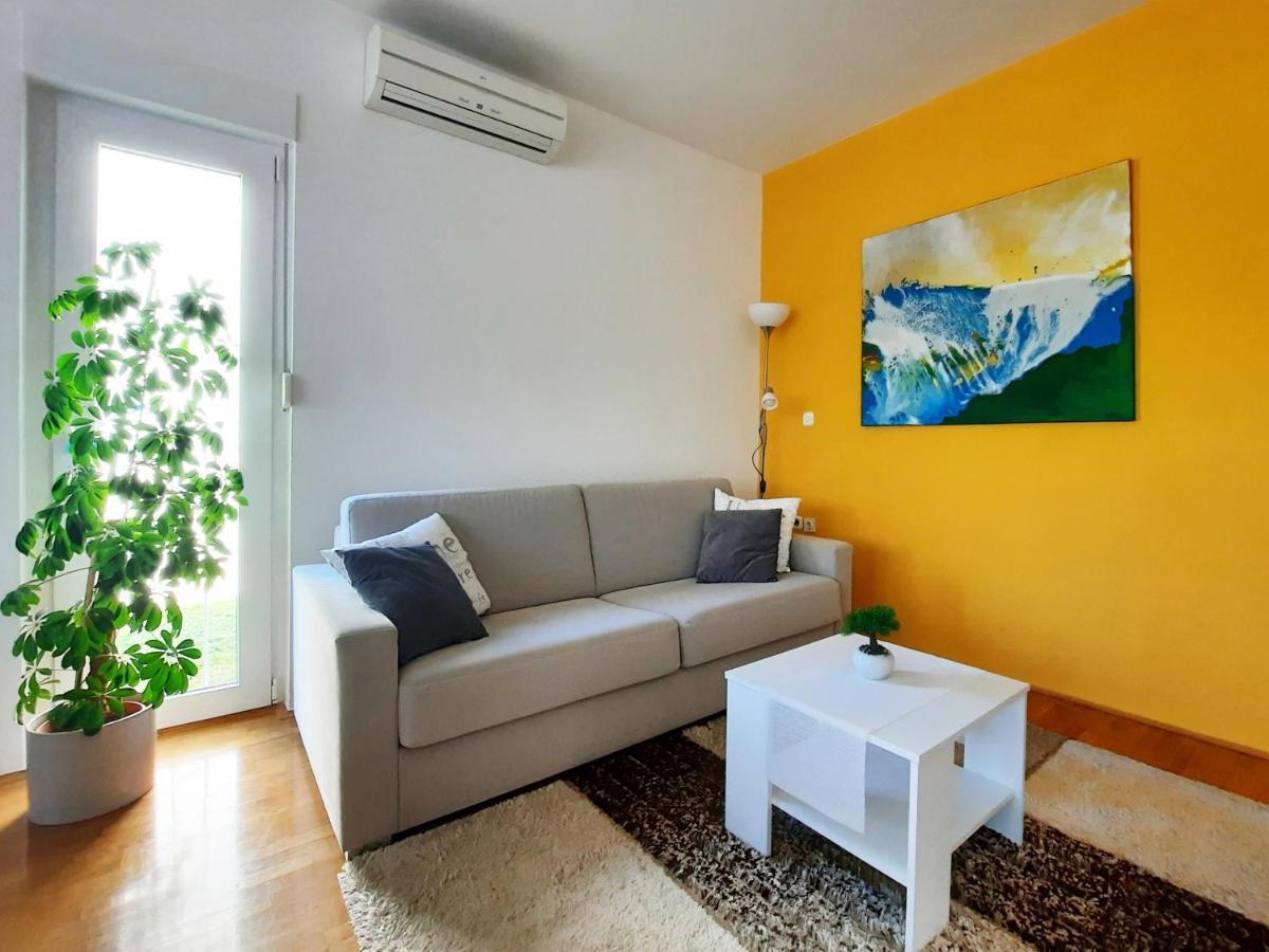 Apartment Violetta-Punta 乌马格 外观 照片