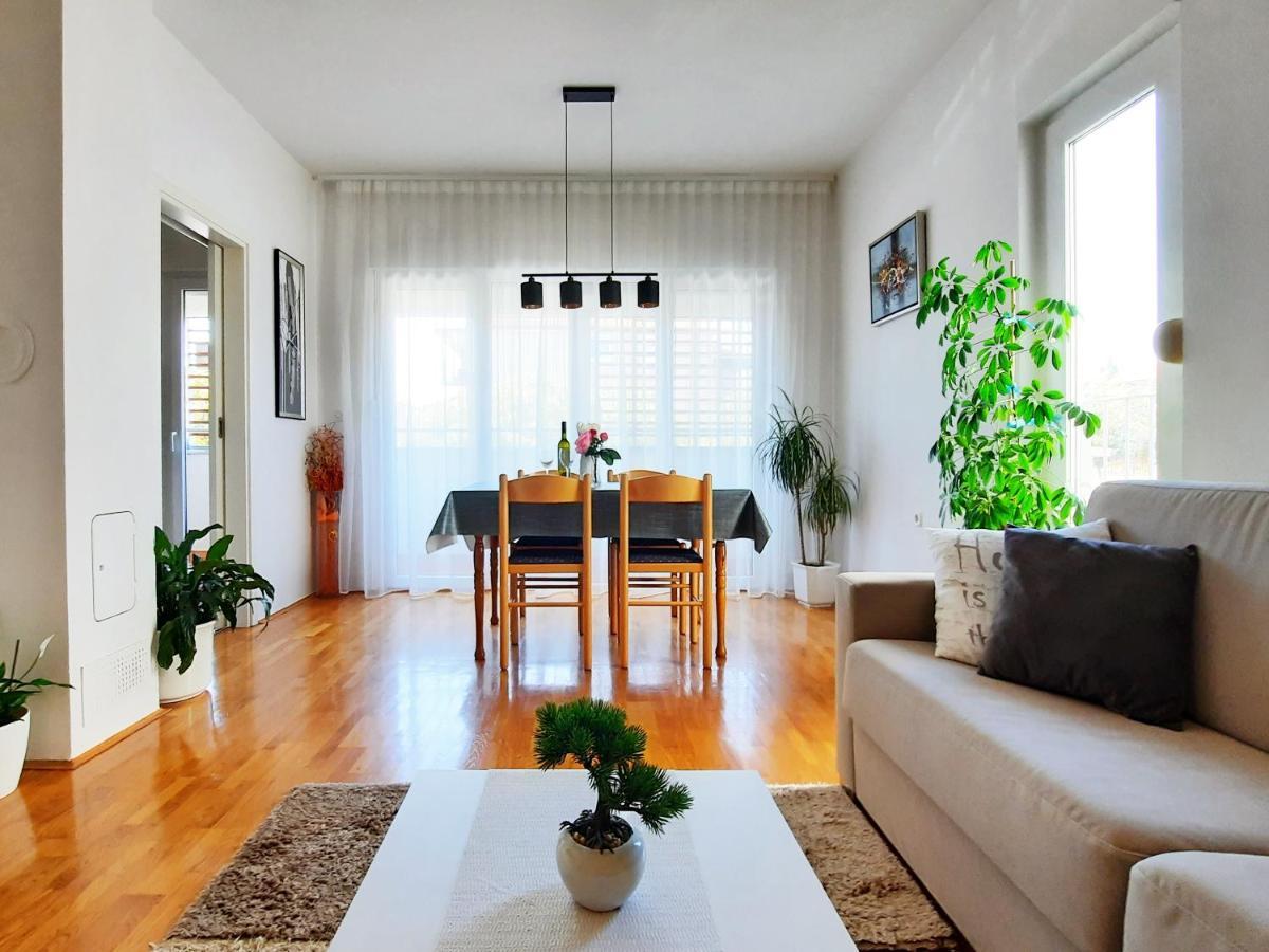 Apartment Violetta-Punta 乌马格 外观 照片